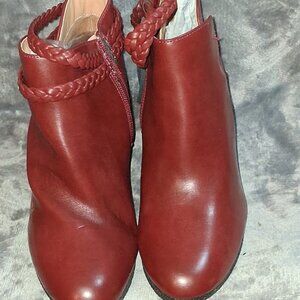 NEVER WORN   ZBY Women's Burgundy Wedge Booties Braided Ankle Strap & Tassel